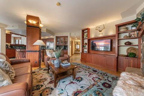 $2,795,000 | 1850 Village South Road, Unit 228, Olympic Valley, CA 96146