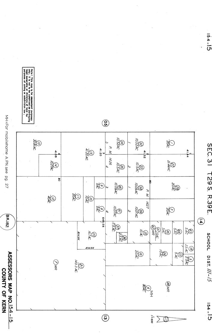 a black and white photo of a living room