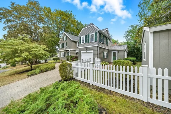 $1,749,000 | 10 Preston Road, Lexington, MA 02420
