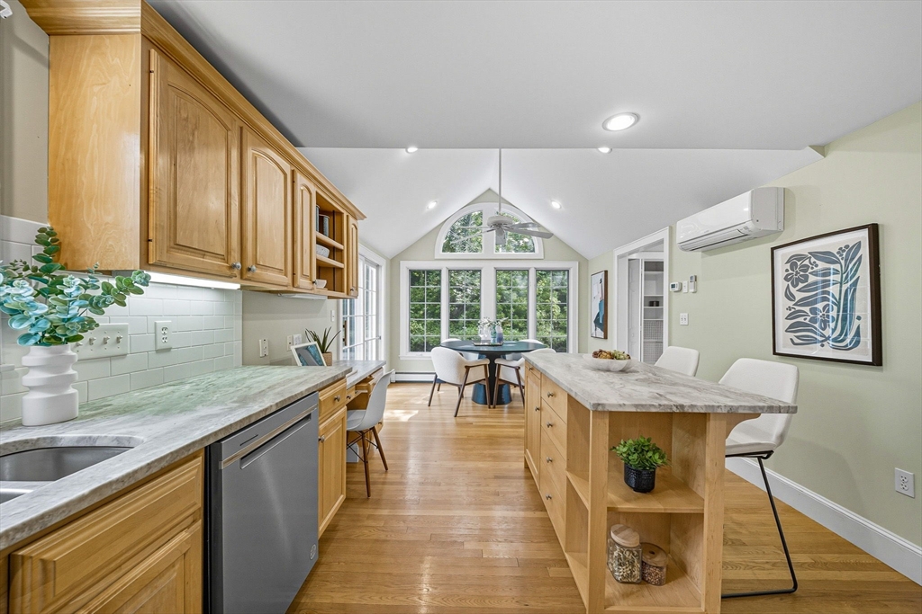 10 Preston Road Lexington, MA 02420 - Photo 9 of 35