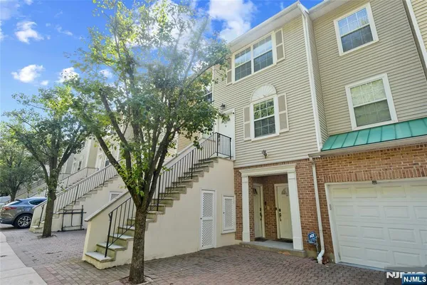 $2,400 | 10 Bergen Ridge Road, North Bergen, NJ 07047