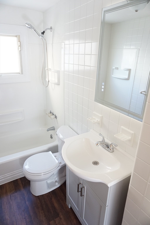 18 Sutherland Street Lowell, MA 01850 - Photo 15 of 28