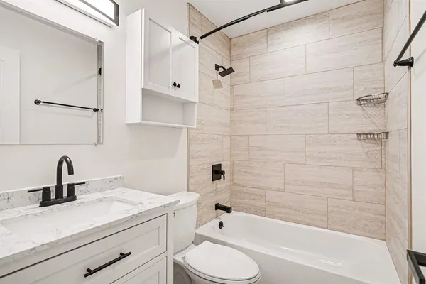 $2,495 | 772 Hampshire Drive, Burleson, TX 76028