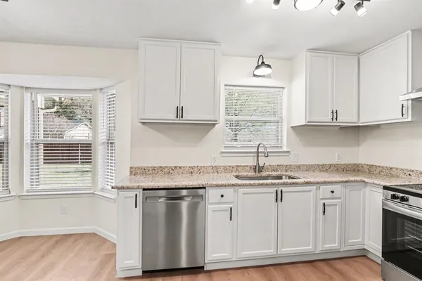 $2,495 | 772 Hampshire Drive, Burleson, TX 76028