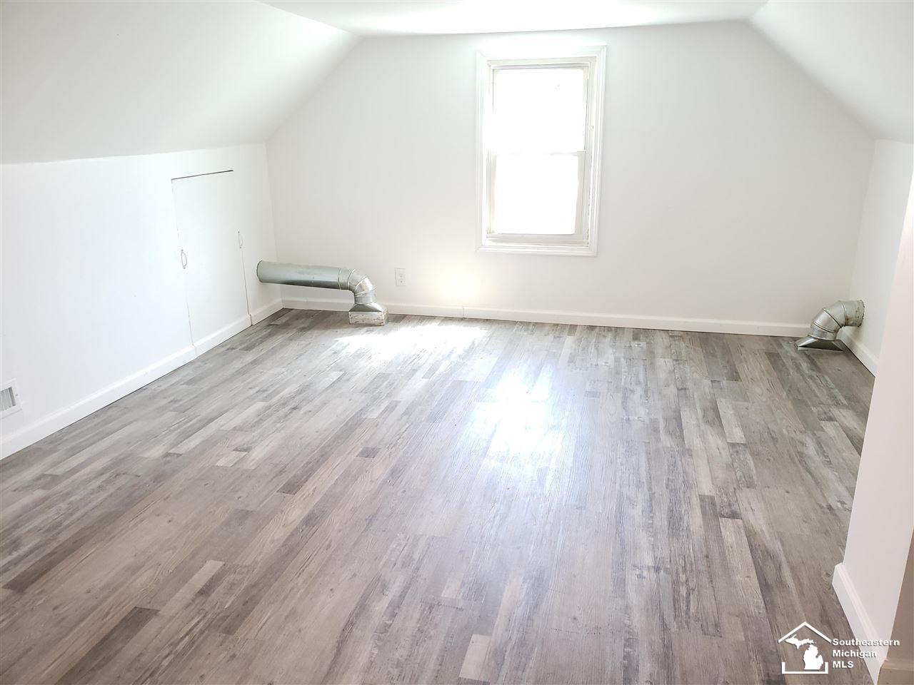 418 East Erie Road Temperance, MI 48182 - Photo 12 of 19