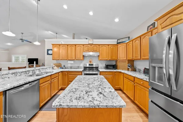 $430,000 | 13 Brompton Court, Fairfield Glade, TN 38558