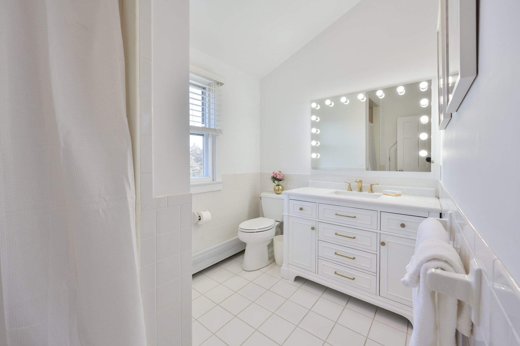 63 Monomoy Road Nantucket, MA 02554 - Photo 19 of 35 Gallery Image 19