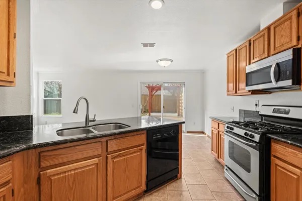 $474,900 | 8625 Valley Rim Way, Antelope, CA 95843