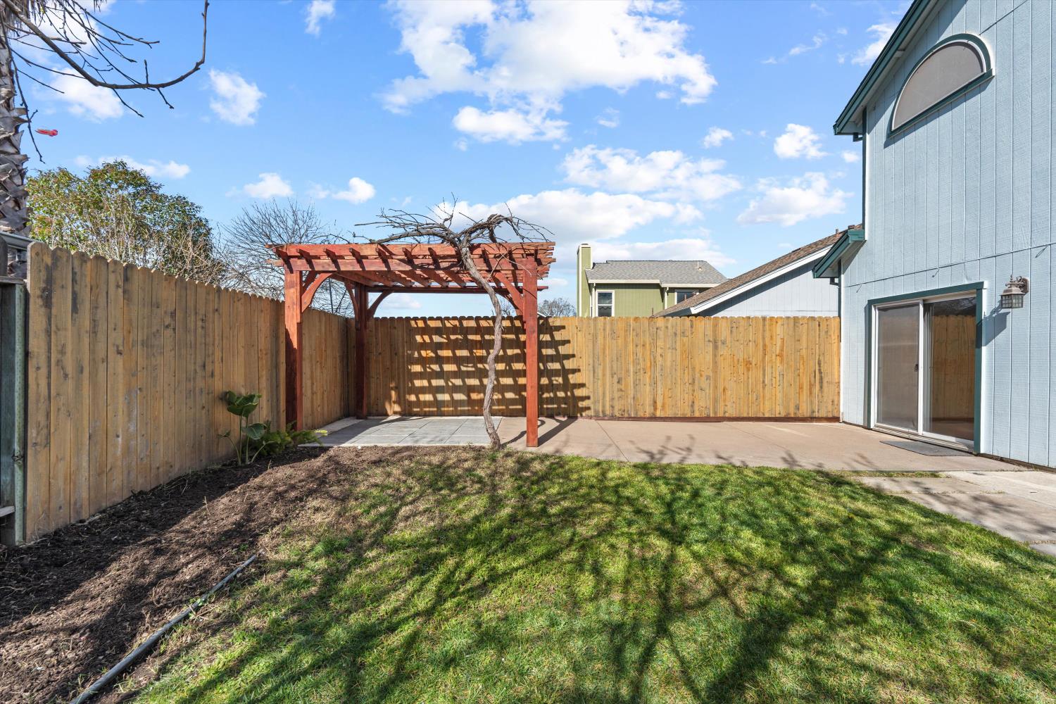 8625 Valley Rim Way Antelope, CA 95843 - Photo 25 of 42