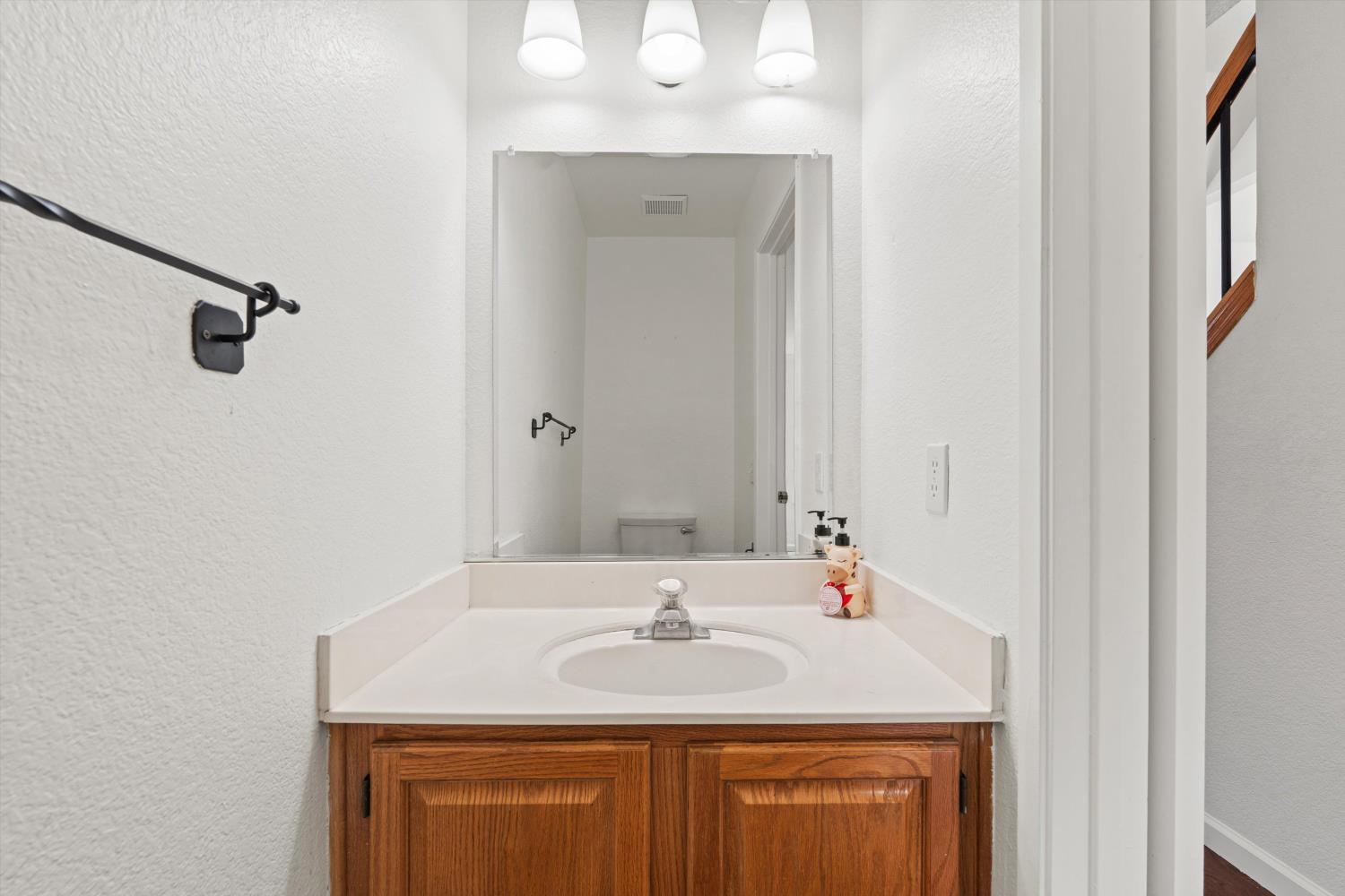 8625 Valley Rim Way Antelope, CA 95843 - Photo 6 of 42