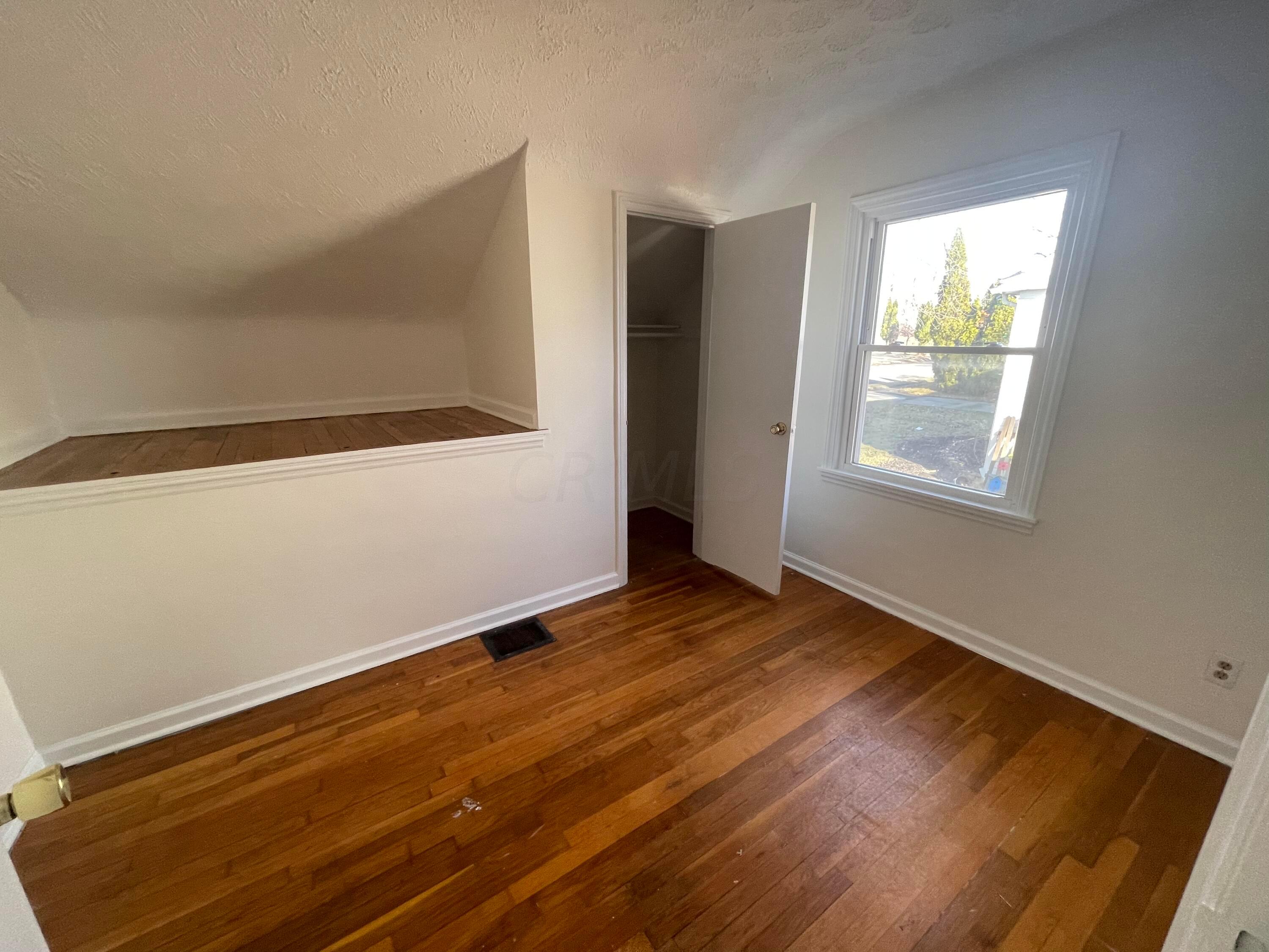 617 Chase Road Columbus, OH 43214 - Photo 11 of 12 46D57FAC-06F0-47DF-A2DE-4A9A8F73EDF9