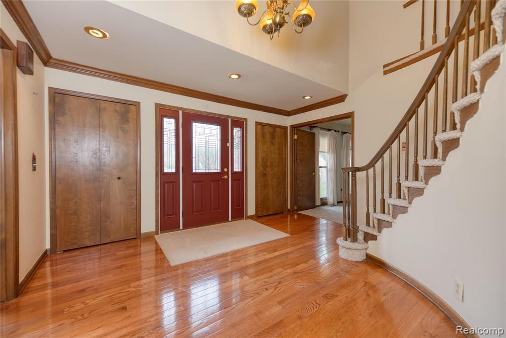 1732 North Kilburn Road Rochester Hills, MI 48306 - Photo 3 of 45