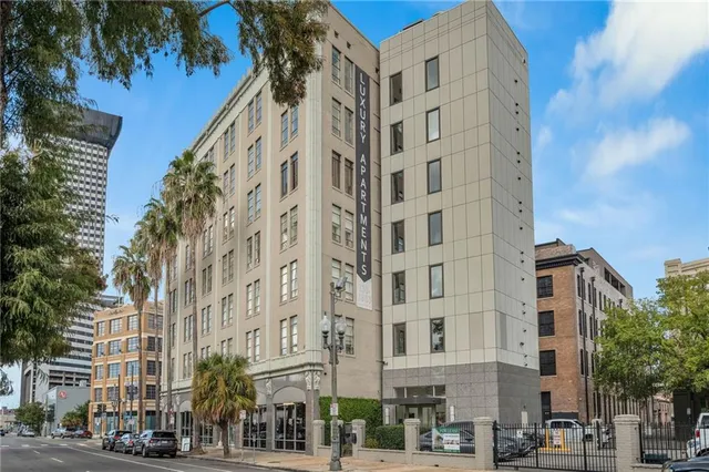 $2,195 | 833 Howard Avenue, Unit 202, New Orleans, LA 70113
