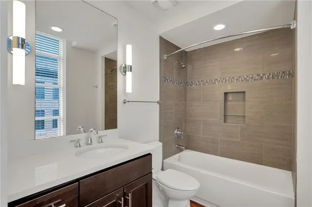 $2,195 | 833 Howard Avenue, Unit 202, New Orleans, LA 70113