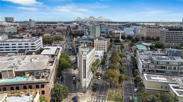 $2,195 | 833 Howard Avenue, Unit 202, New Orleans, LA 70113