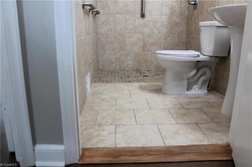 1124 Tabor Street High Point, NC 27262 - Photo 39 of 42 Roll-In Shower