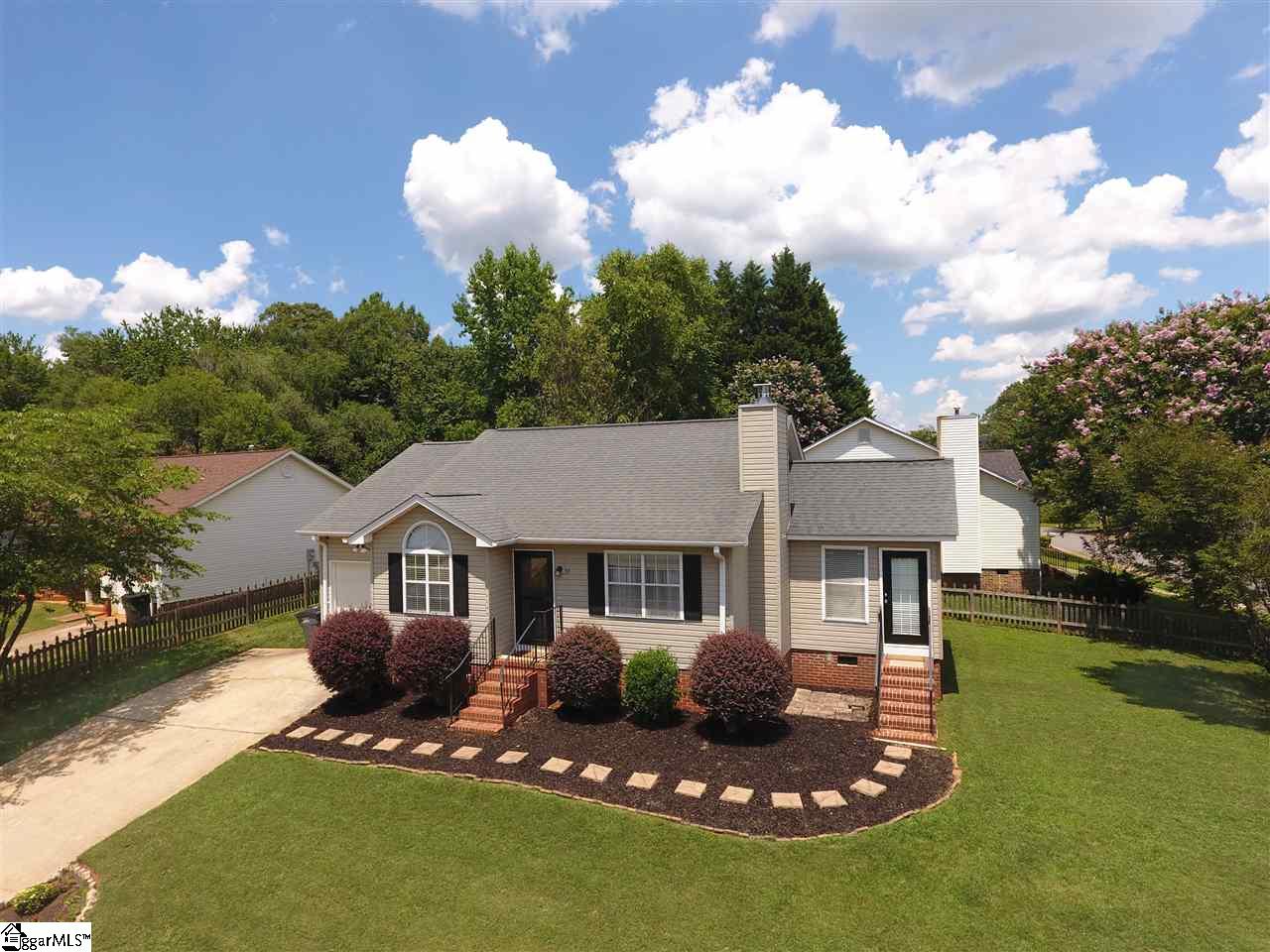 37 Ridgeover Drive Greenville, SC 29617 - Photo 1 of 30 Gallery Image 1