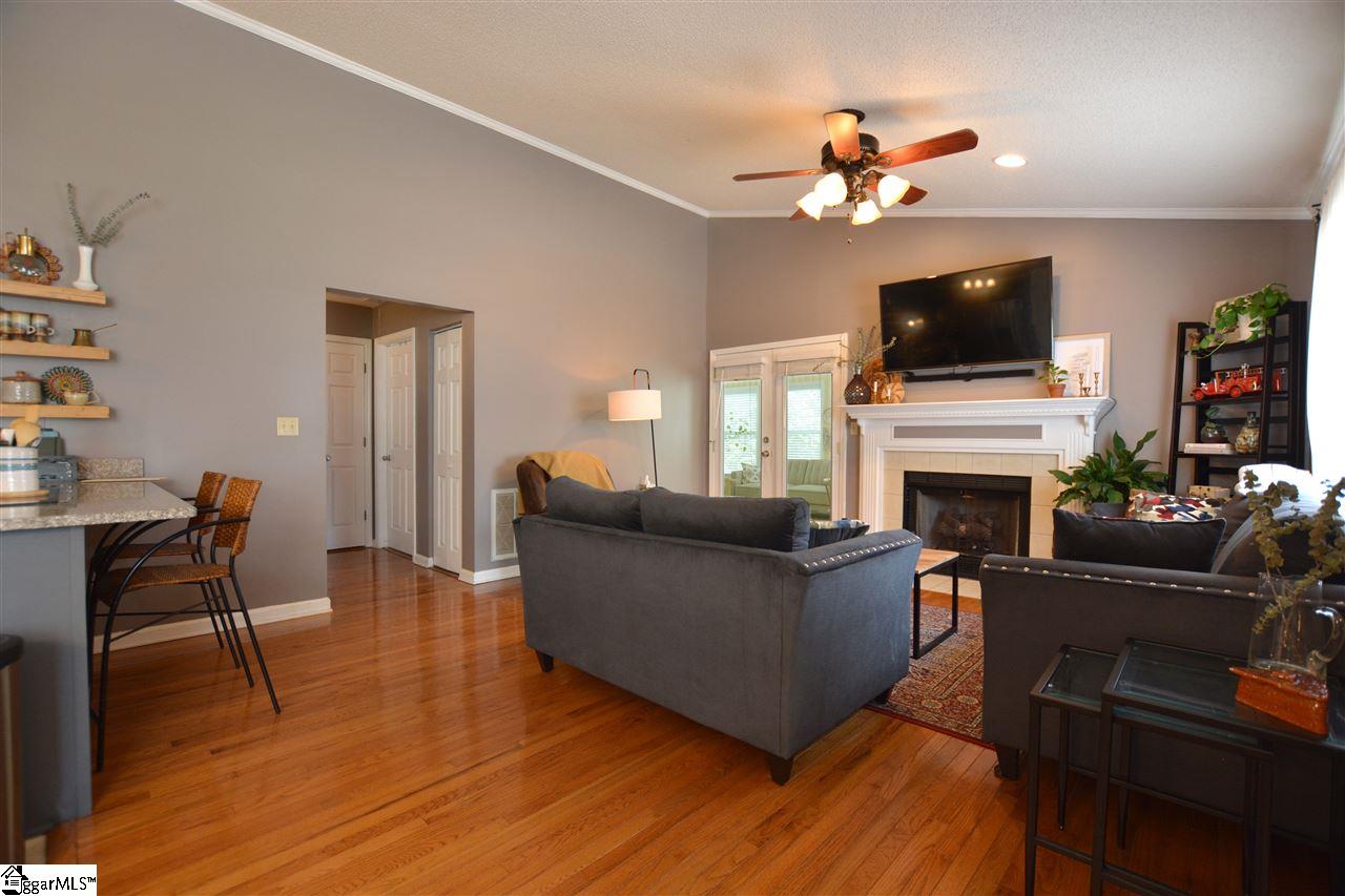 37 Ridgeover Drive Greenville, SC 29617 - Photo 12 of 30 Gallery Image 12
