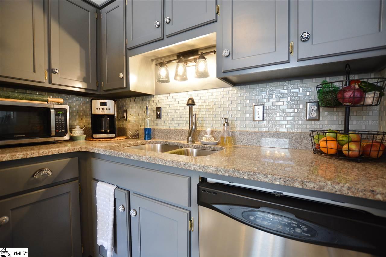 37 Ridgeover Drive Greenville, SC 29617 - Photo 17 of 30 Gallery Image 17