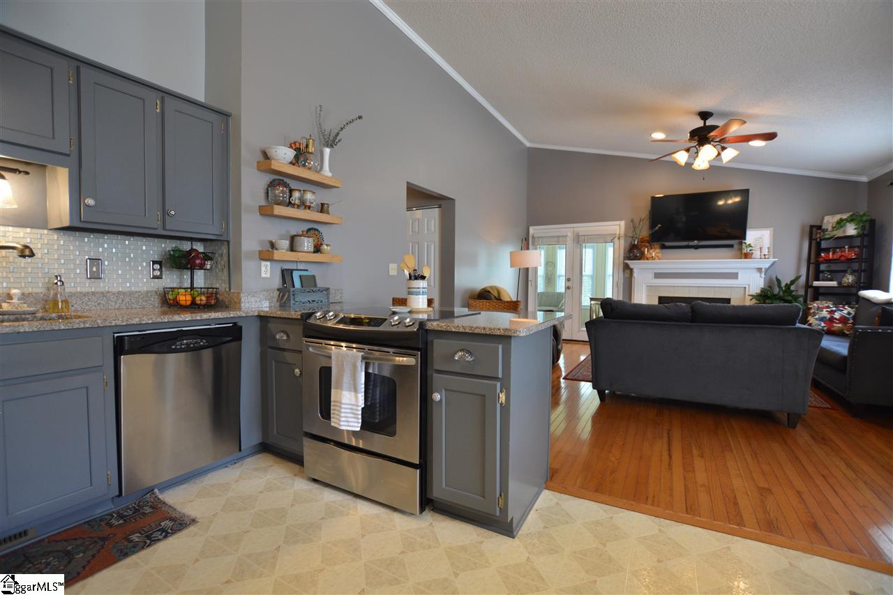 37 Ridgeover Drive Greenville, SC 29617 - Photo 18 of 30 Gallery Image 18