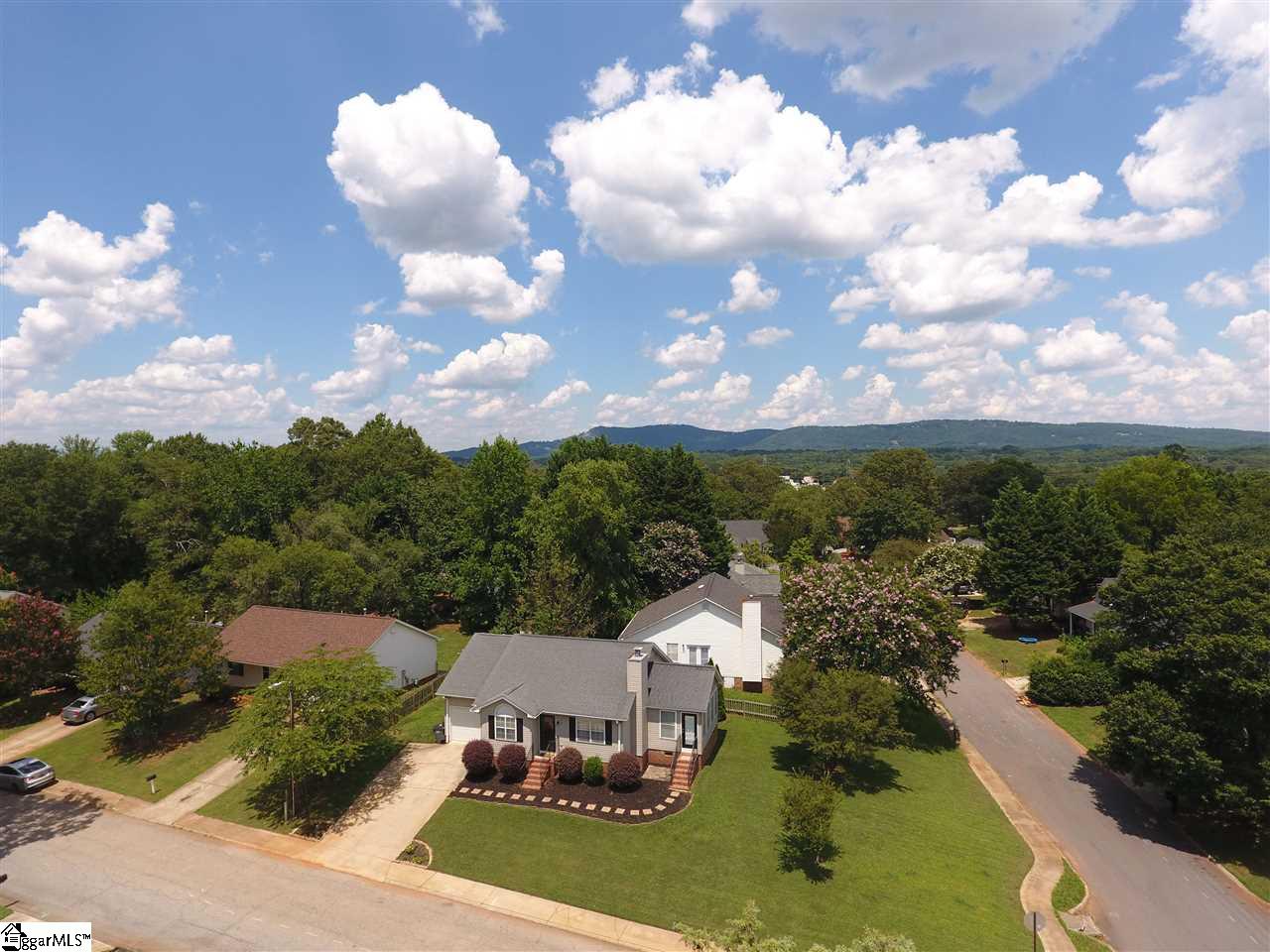37 Ridgeover Drive Greenville, SC 29617 - Photo 5 of 30 Gallery Image 5