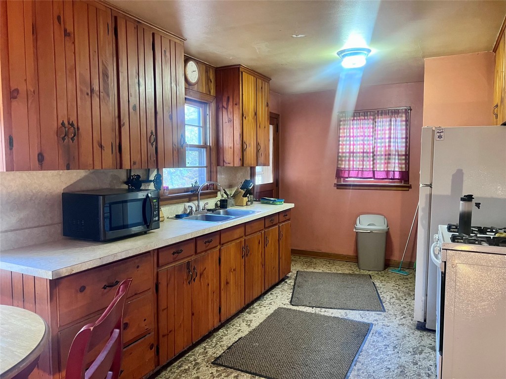 21 Ridge Street Binghamton, NY 13905 - Photo 9 of 32 Gallery Image 9