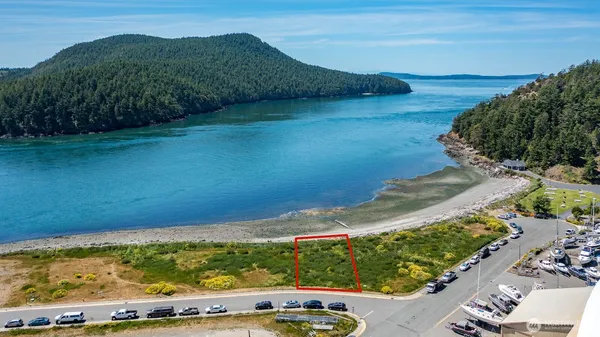 $1,995,000 | 5915 Flounder Bay Lane, Anacortes, WA 98221