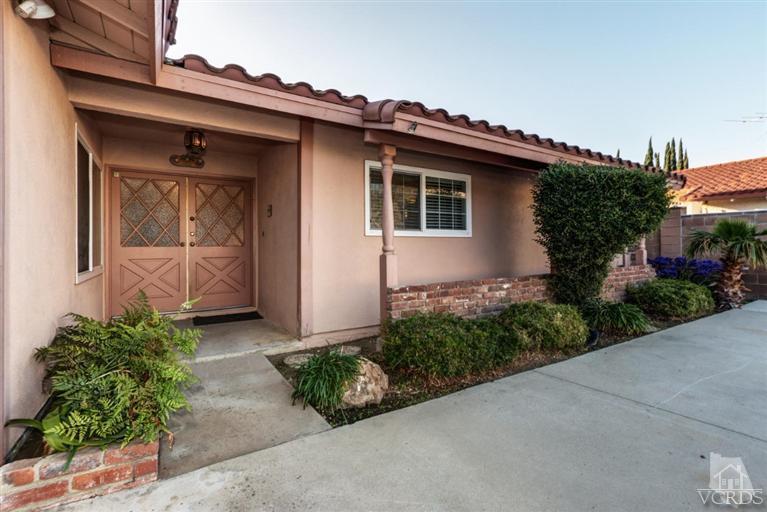 2273 Keystone Street Simi Valley, CA 93063 - Photo 15 of 29 a front view of a house with garden