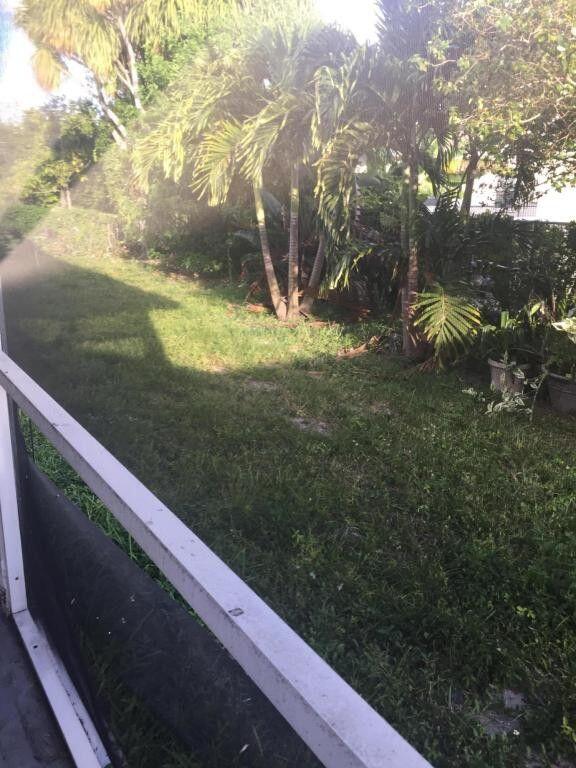 9034 Southwest 7th Street Boca Raton, FL 33433 - Photo 15 of 20 9034 yard