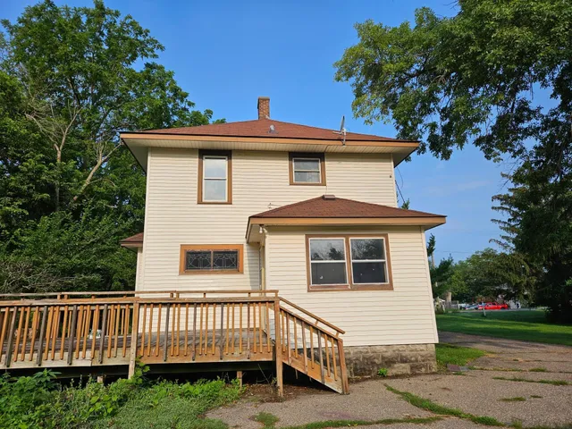 $222,000 | 730 North 1st Street, Waterville, MN 56096