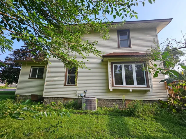 $222,000 | 730 North 1st Street, Waterville, MN 56096