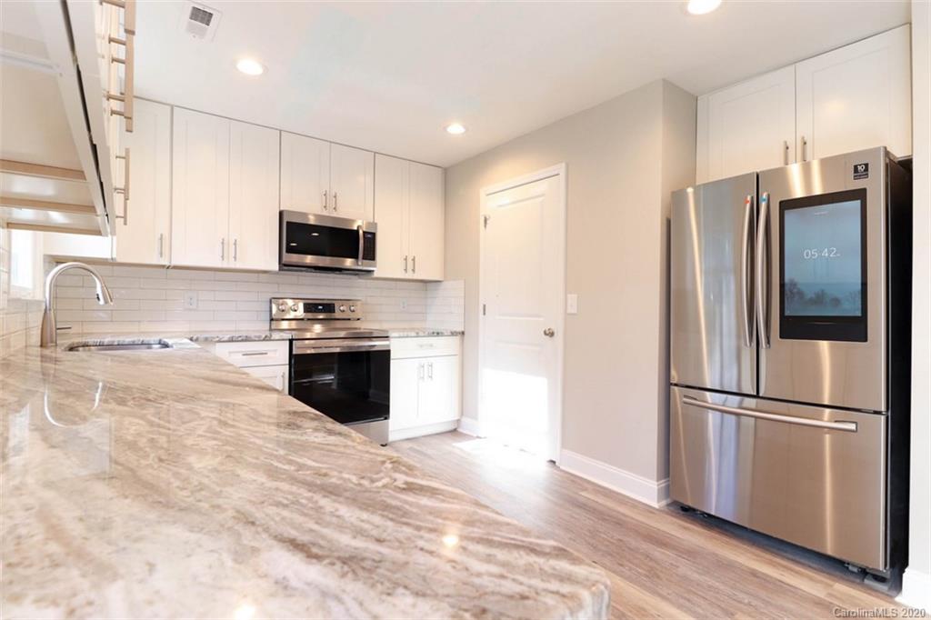 4035 Windward Drive Tega Cay, SC 29708 - Photo 19 of 44 Gallery Image 19