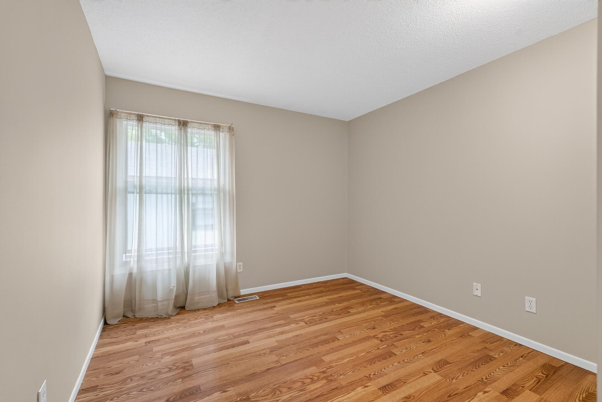 2502 Unity Avenue North Minneapolis, MN 55422 - Photo 25 of 34