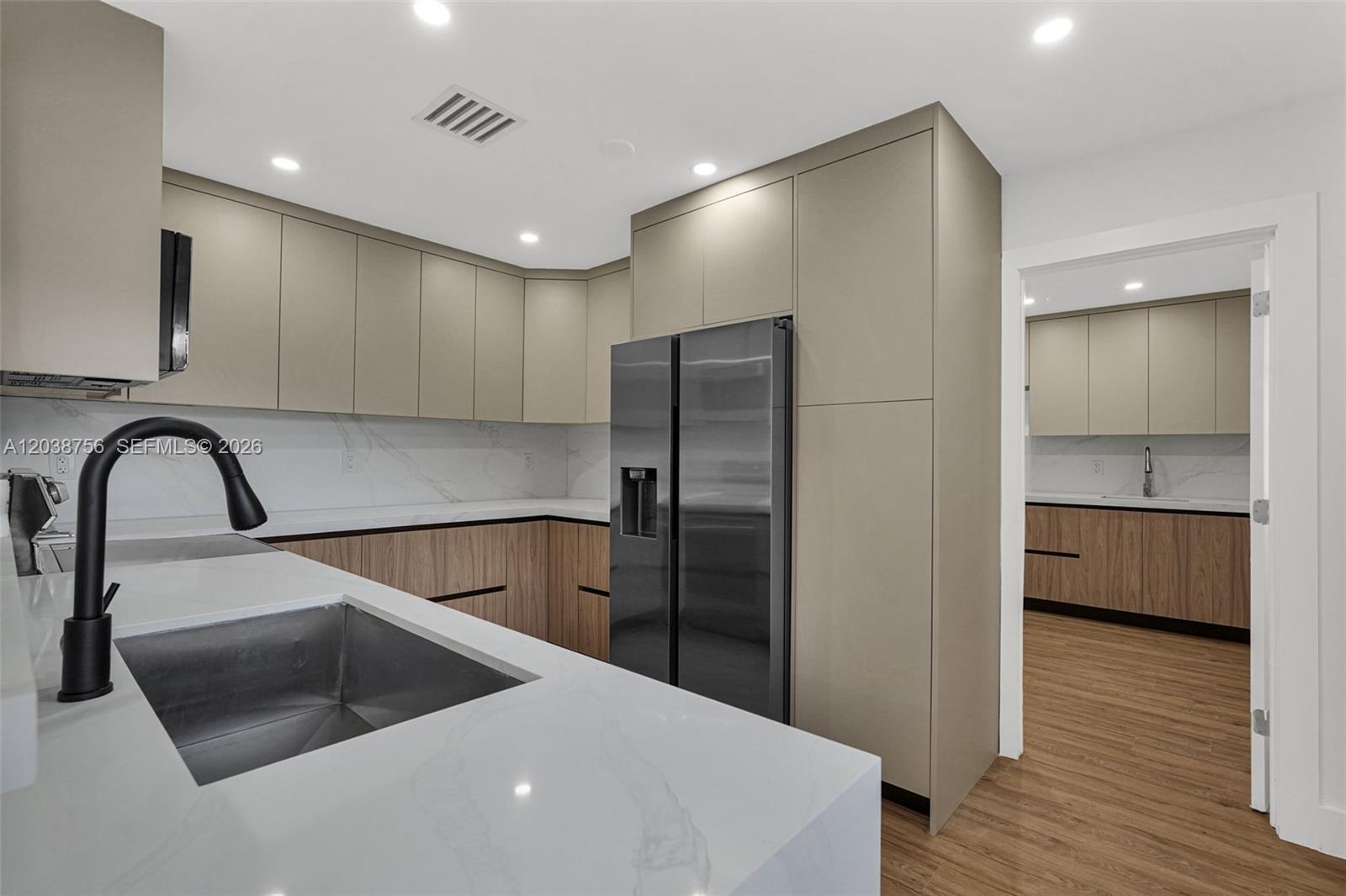 8201 Southwest 42nd Street Miami, FL 33155 - Photo 9 of 71