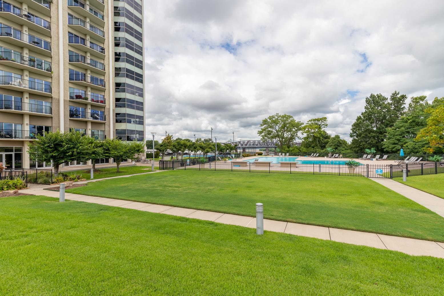 655 Riverside Drive, Unit 406B Memphis, TN 38103 - Photo 22 of 24