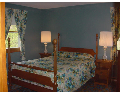 5 Pynchon Road Holyoke, MA 01040 - Photo 6 of 8 Gallery Image 6