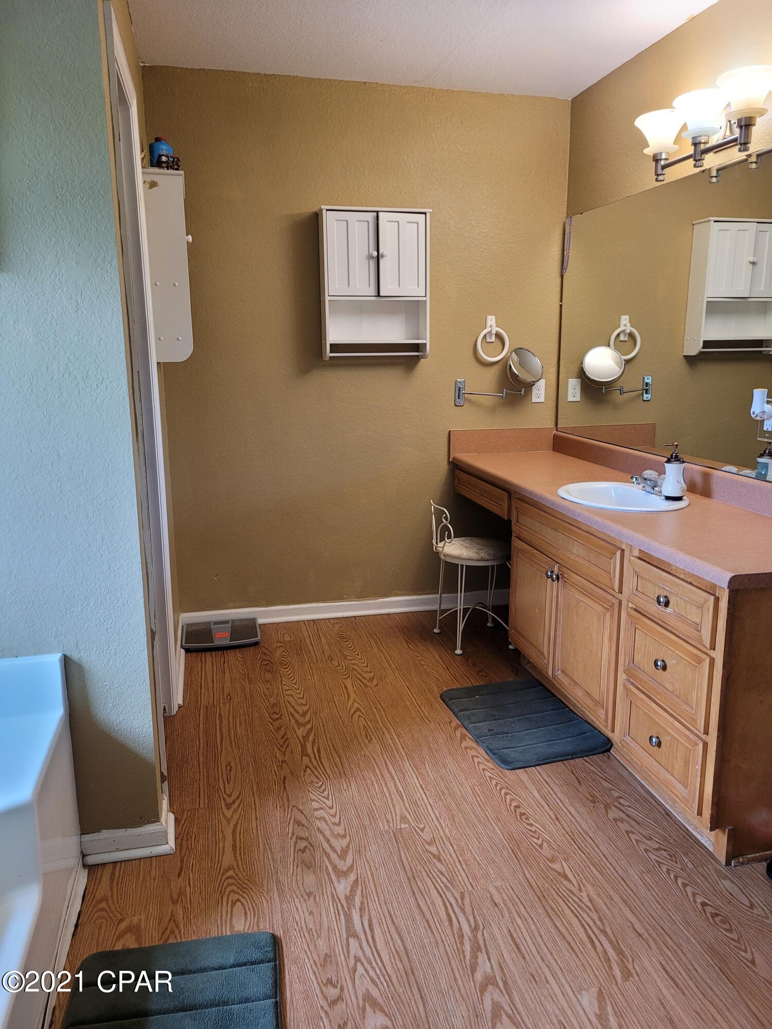 7929 Shady Grove Road Grand Ridge, FL 32442 - Photo 15 of 25 Gallery Image 15