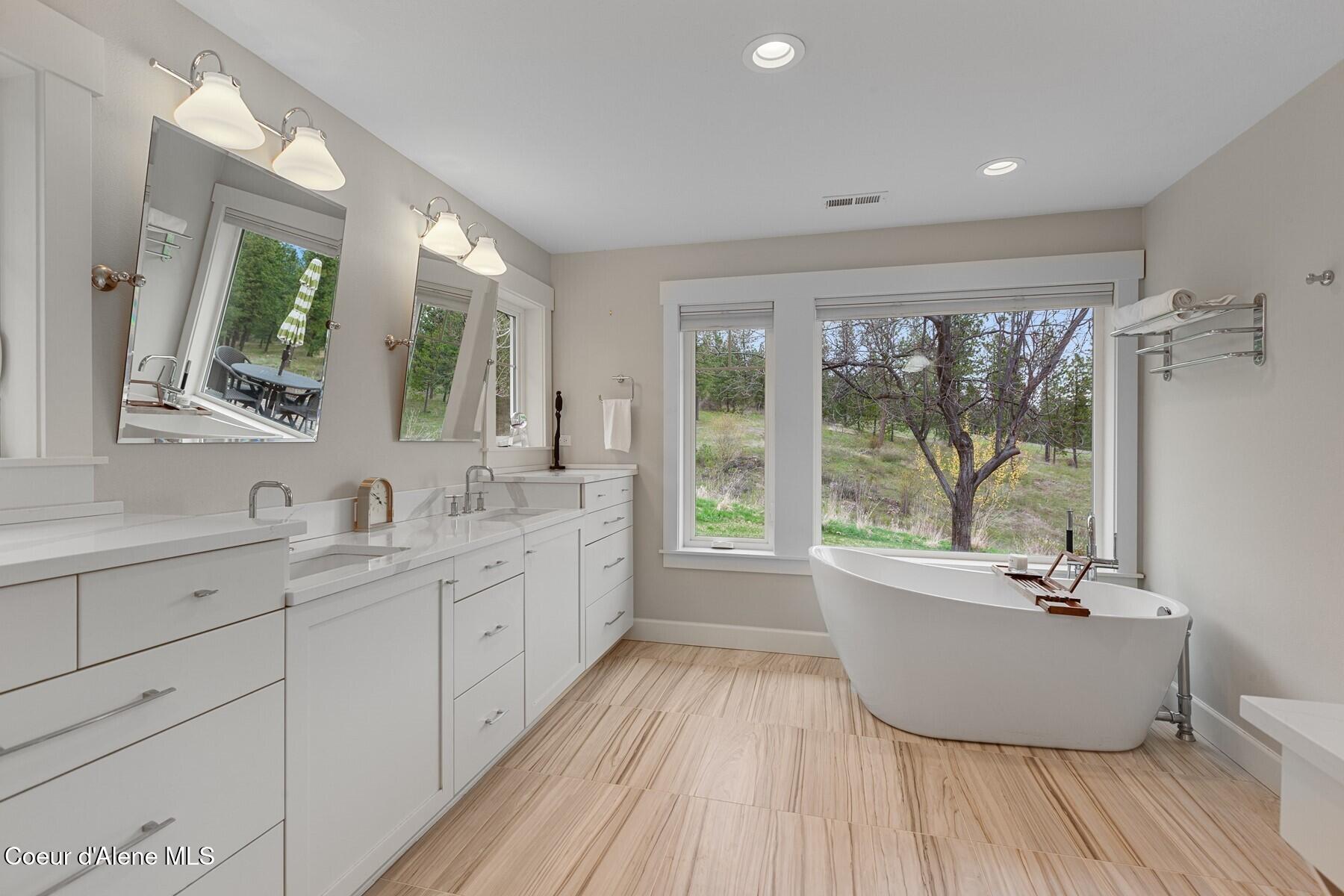 710 South Idaho Road Liberty Lake, WA 99019 - Photo 16 of 52 Primary En-Suite Bathroom
