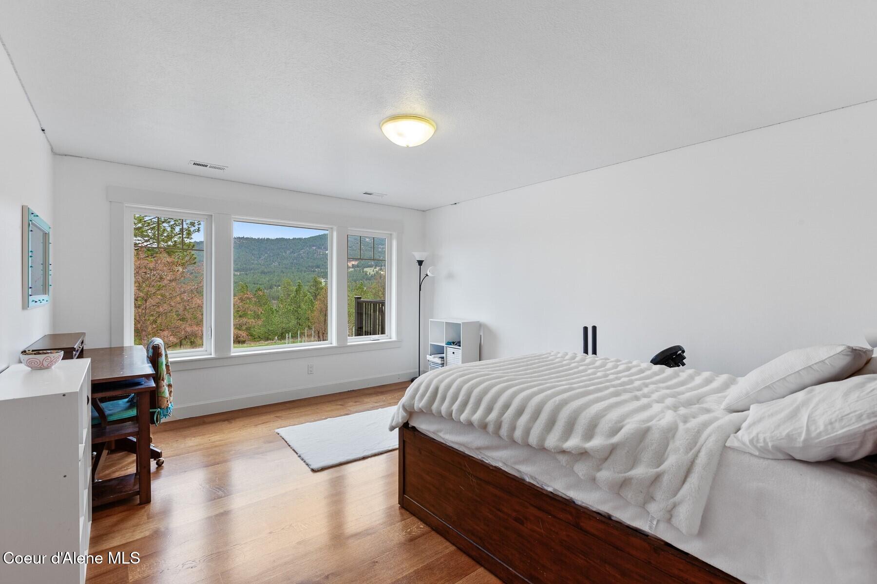 710 South Idaho Road Liberty Lake, WA 99019 - Photo 20 of 52 Bedroom 3