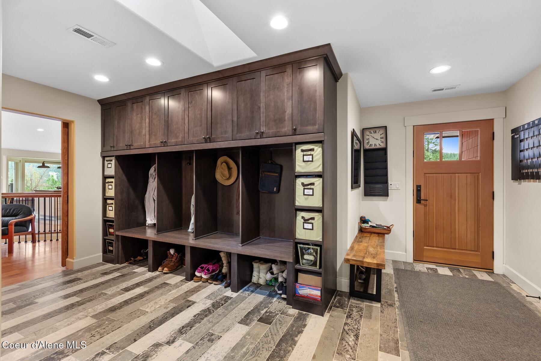 710 South Idaho Road Liberty Lake, WA 99019 - Photo 35 of 52 Custom Cubbies