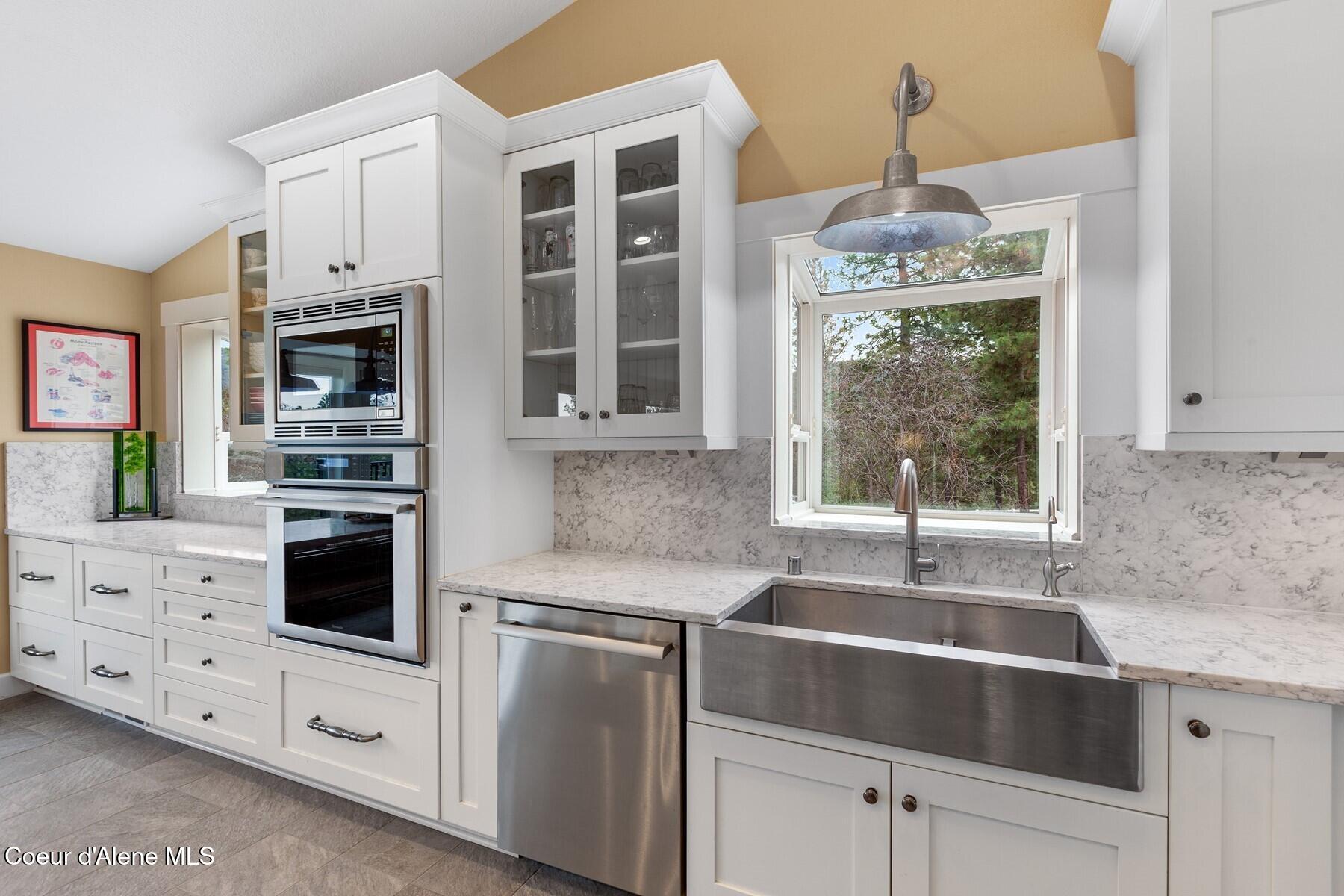 710 South Idaho Road Liberty Lake, WA 99019 - Photo 7 of 52 Gourmet Chef's Kitchen