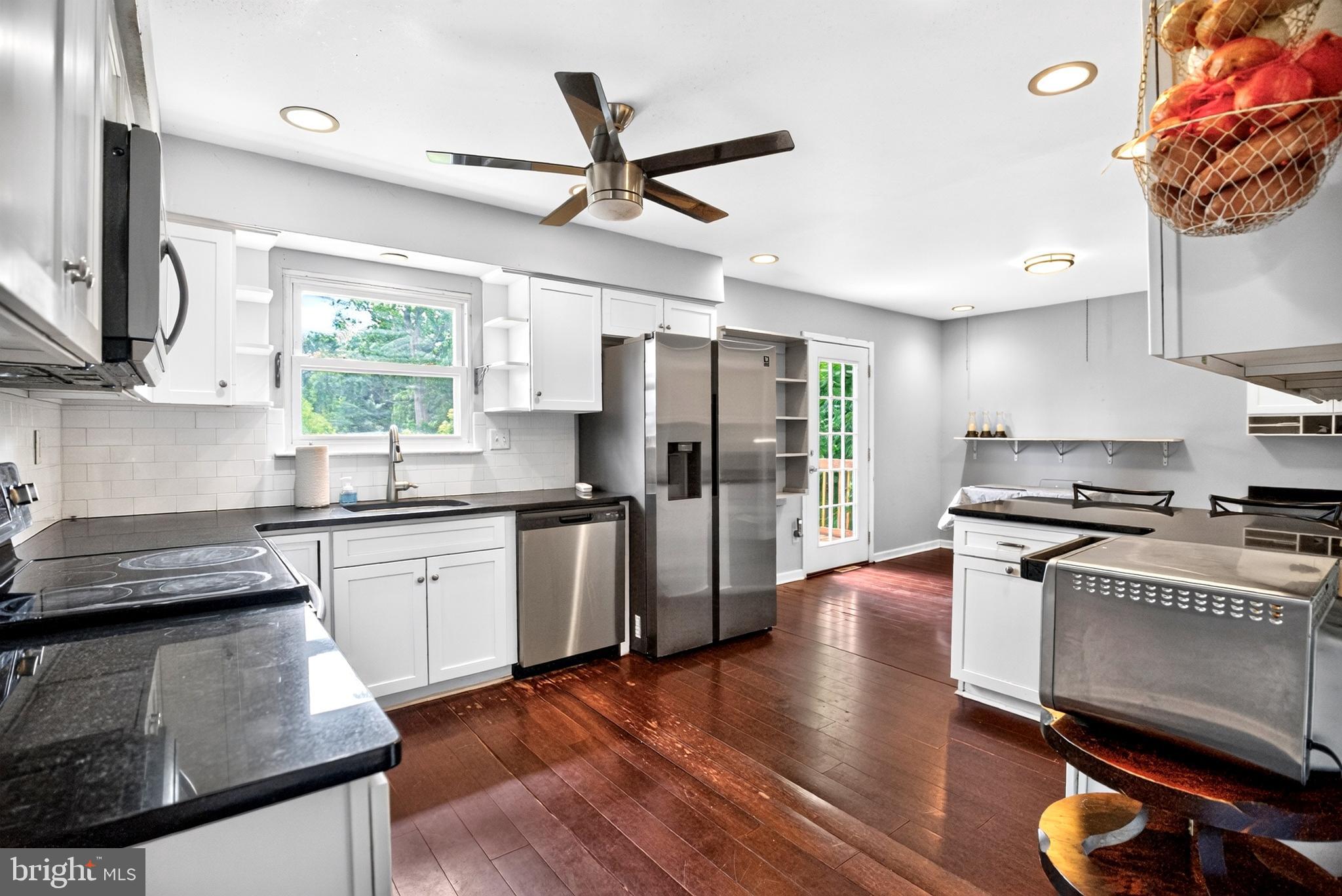 1745 Larkin Road Upper Chichester, PA 19061 - Photo 11 of 30