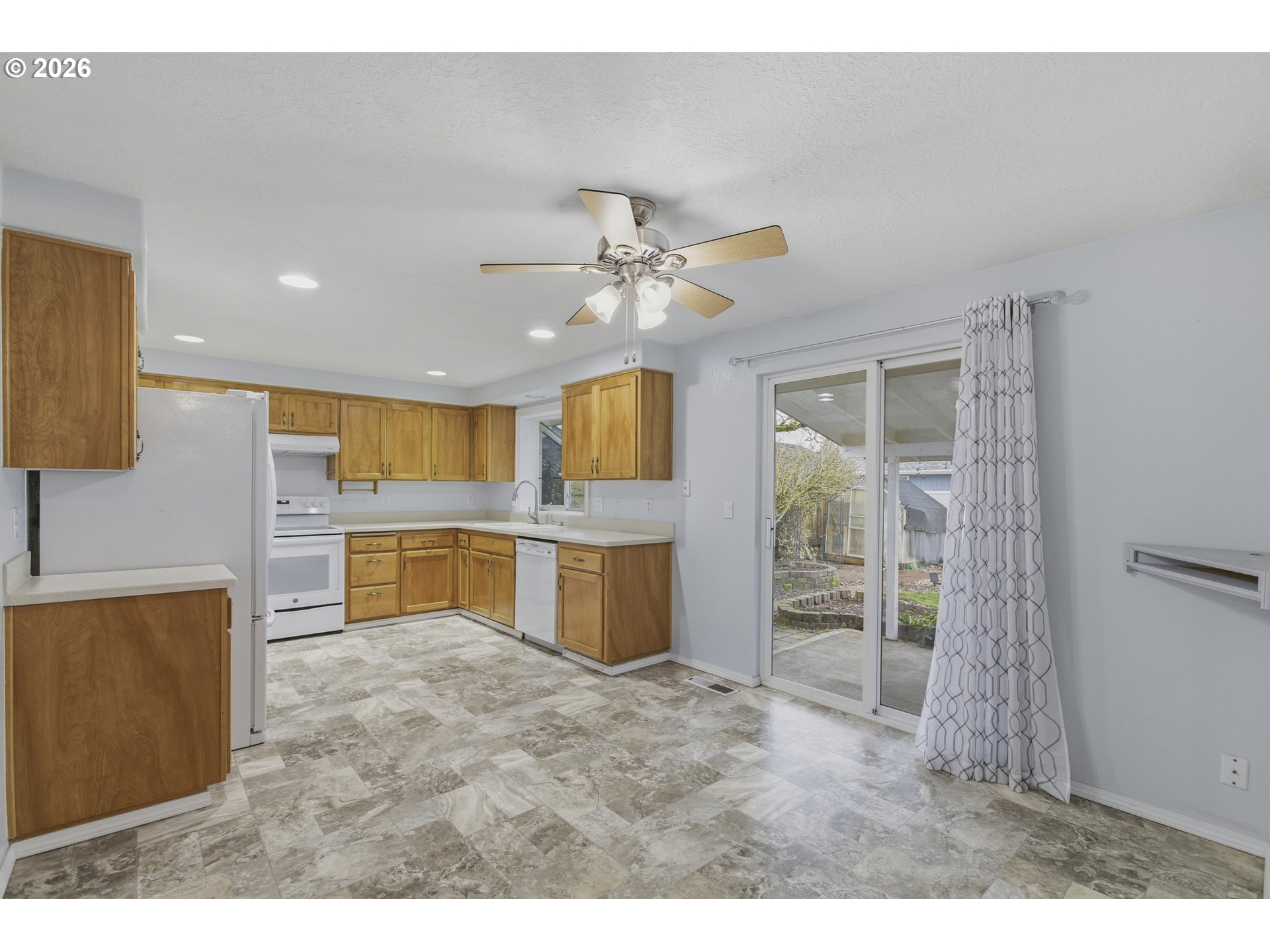 4976 Trade Wind Avenue North Keizer, OR 97303 - Photo 8 of 26
