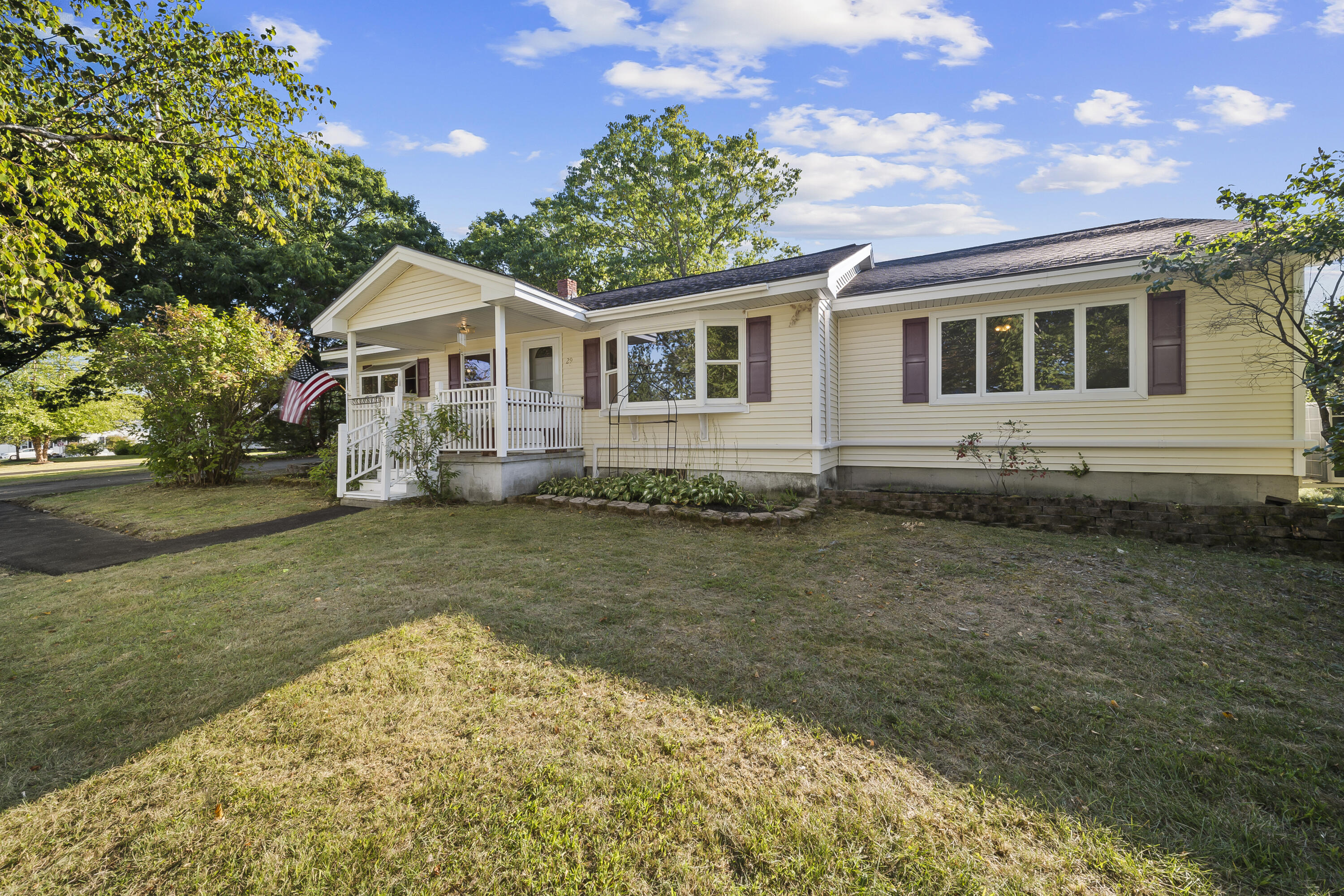 29 Thompson Road Veazie, ME 04401 - Photo 5 of 64 DSC08289