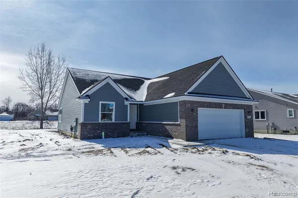 $374,999 | 10190 Hunt Drive, Davison, MI 48423