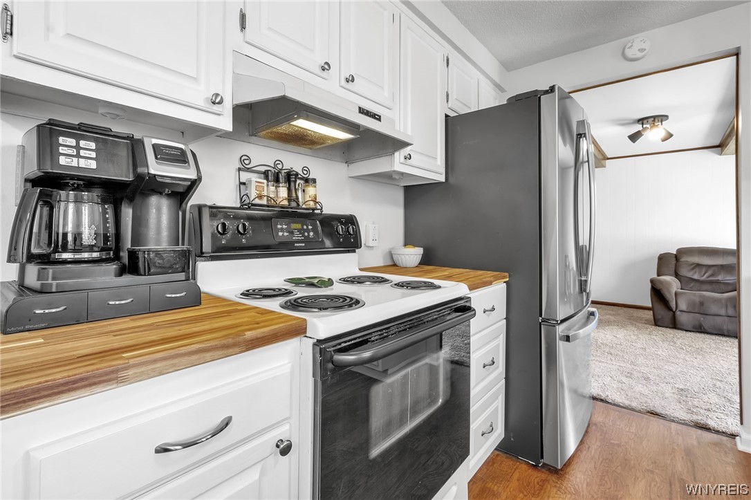 6912 Creekview Drive Pendleton, NY 14094 - Photo 7 of 30