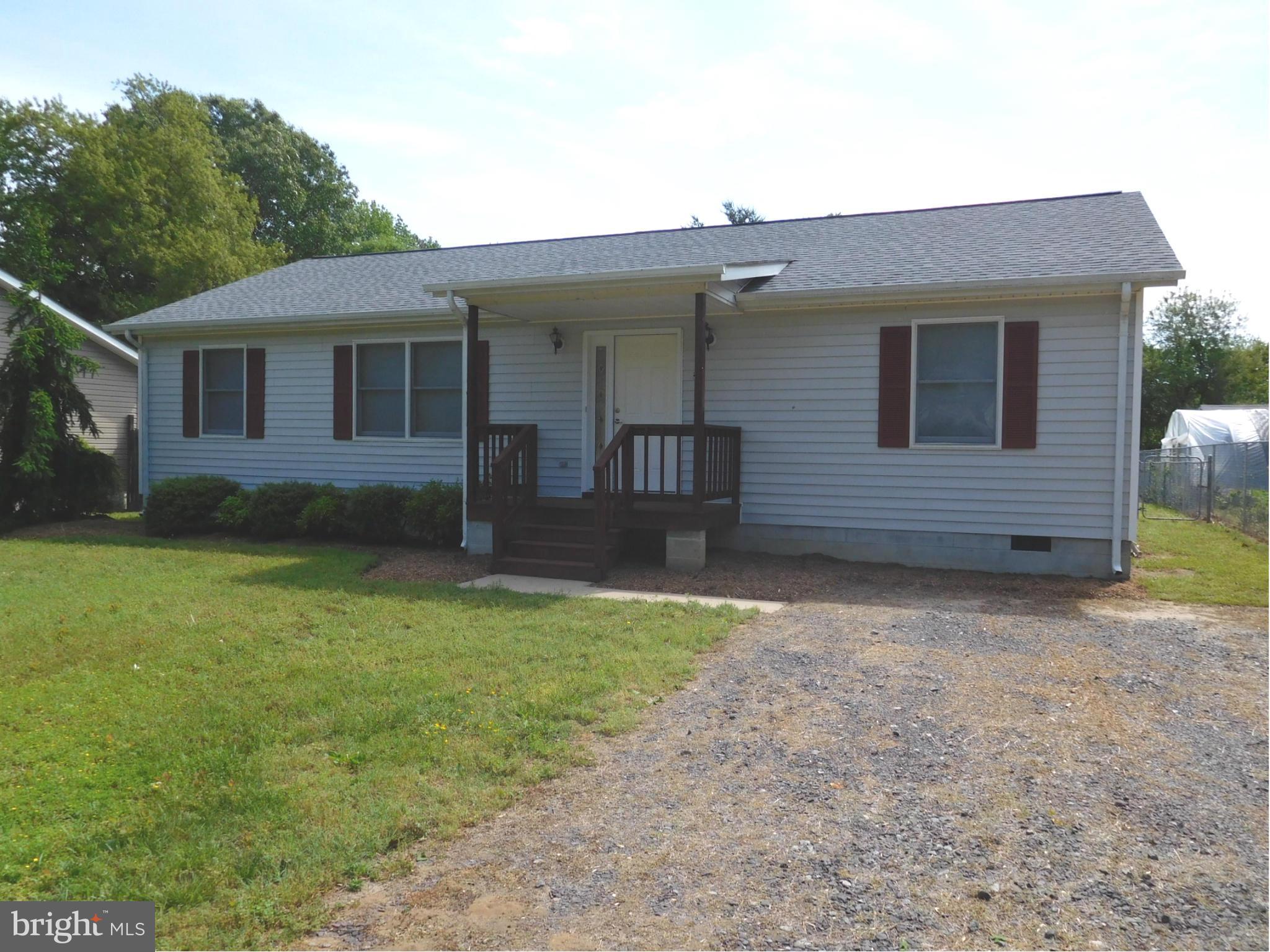 26 Forest Grove Road Colonial Beach, VA 22443 - Photo 1 of 10 Exterior (Front)