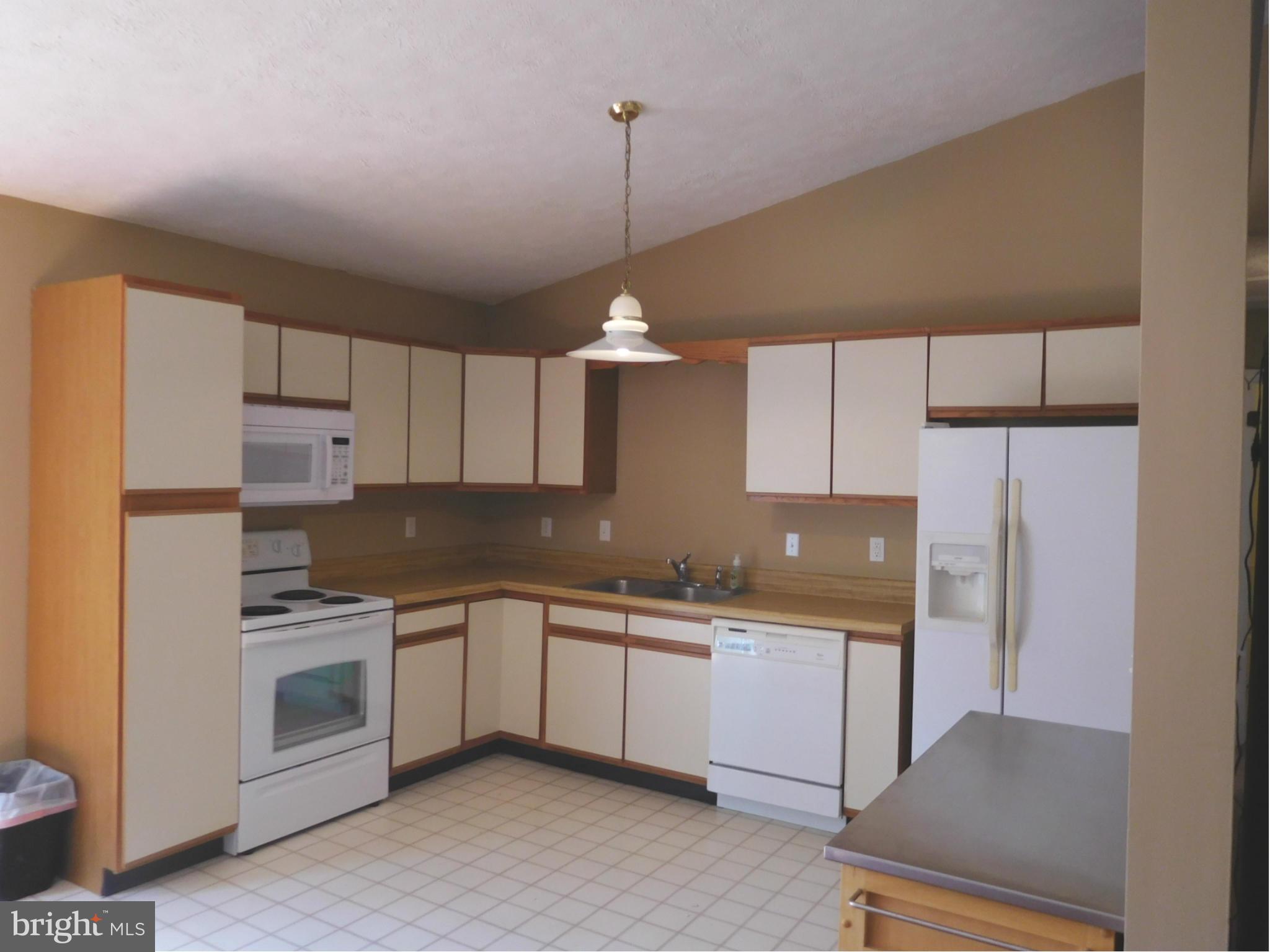 26 Forest Grove Road Colonial Beach, VA 22443 - Photo 3 of 10 Kitchen