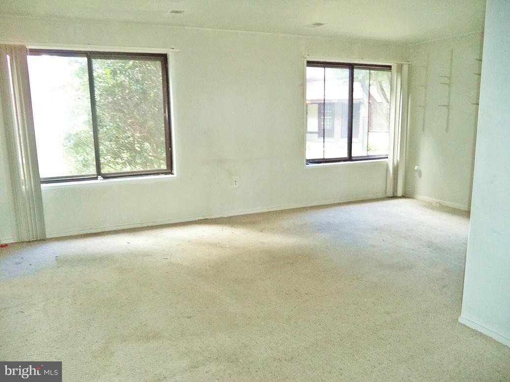 9428 Kilimanjaro Road Columbia, MD 21045 - Photo 2 of 30 Spacious and LIGHT FILLED LIVING Rm pleases ALL