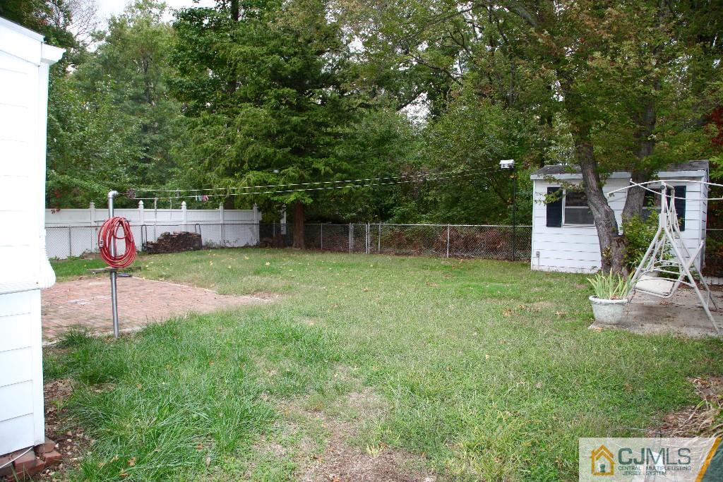 47 Caldwell Road Edison, NJ 08817 - Photo 12 of 14 a garden view